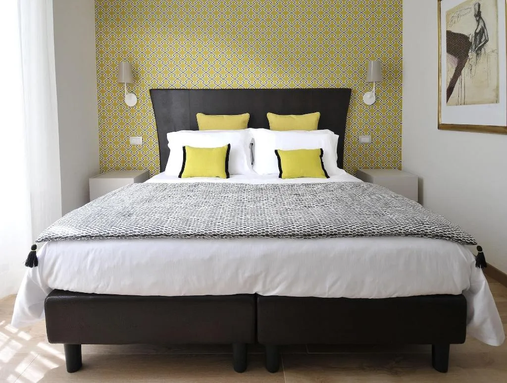 Room, Canto Degli Aranci, Florence