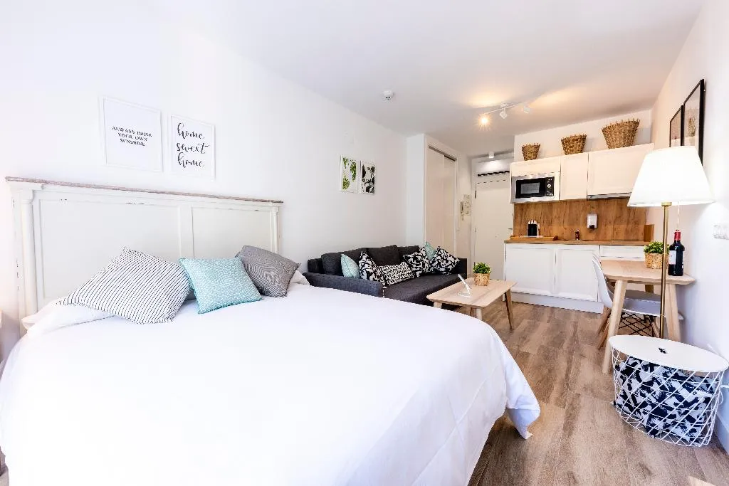 STUDIO CAPACITY 3 Room, Apartamentos Toboso Plaza, Costa Del Sol