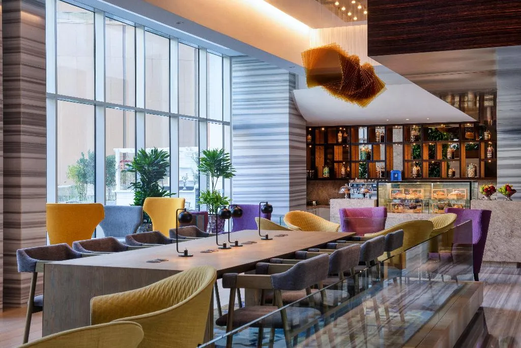 Restaurant, Crowne Plaza Dubai Marina, Dubai