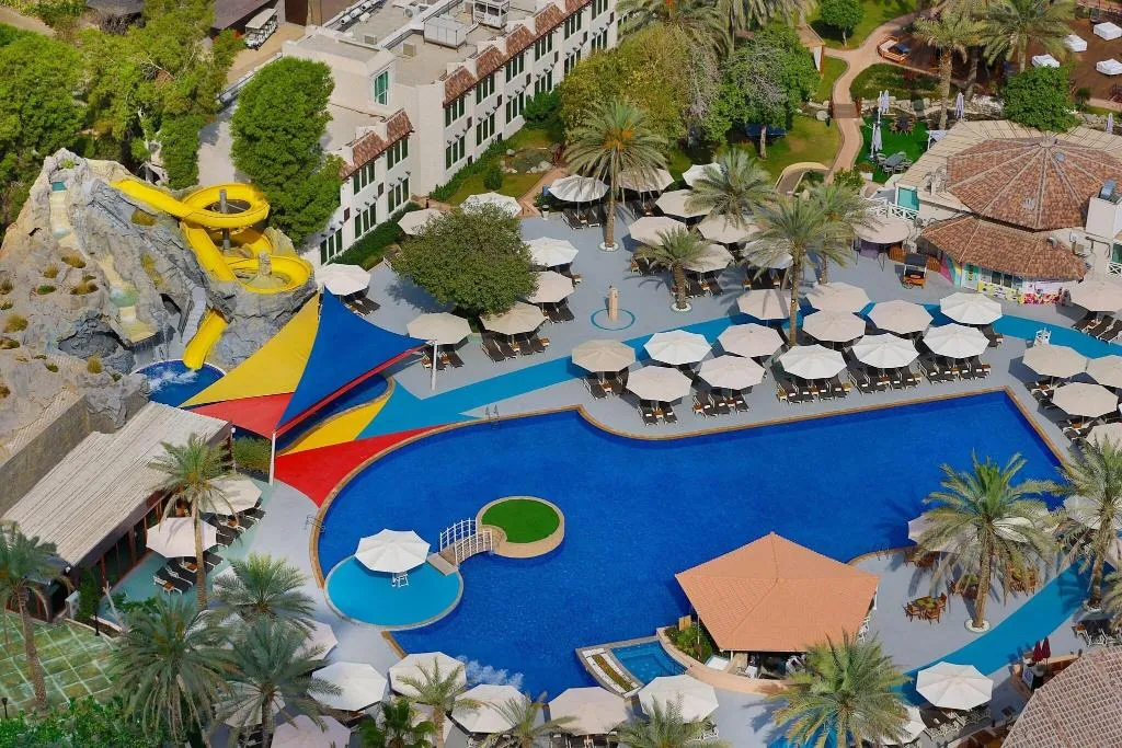 Pool, Habtoor Grand Resort, Autograph Collection, Dubai