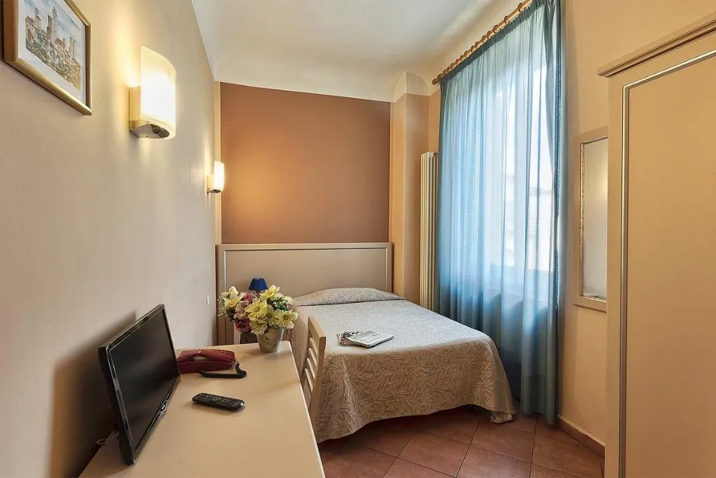SINGLE STANDARD Room, Eden, Florence