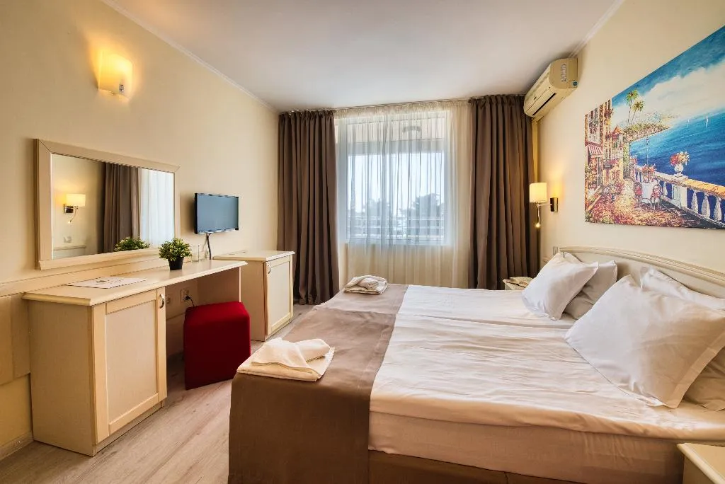 Room, Detelina, Varna