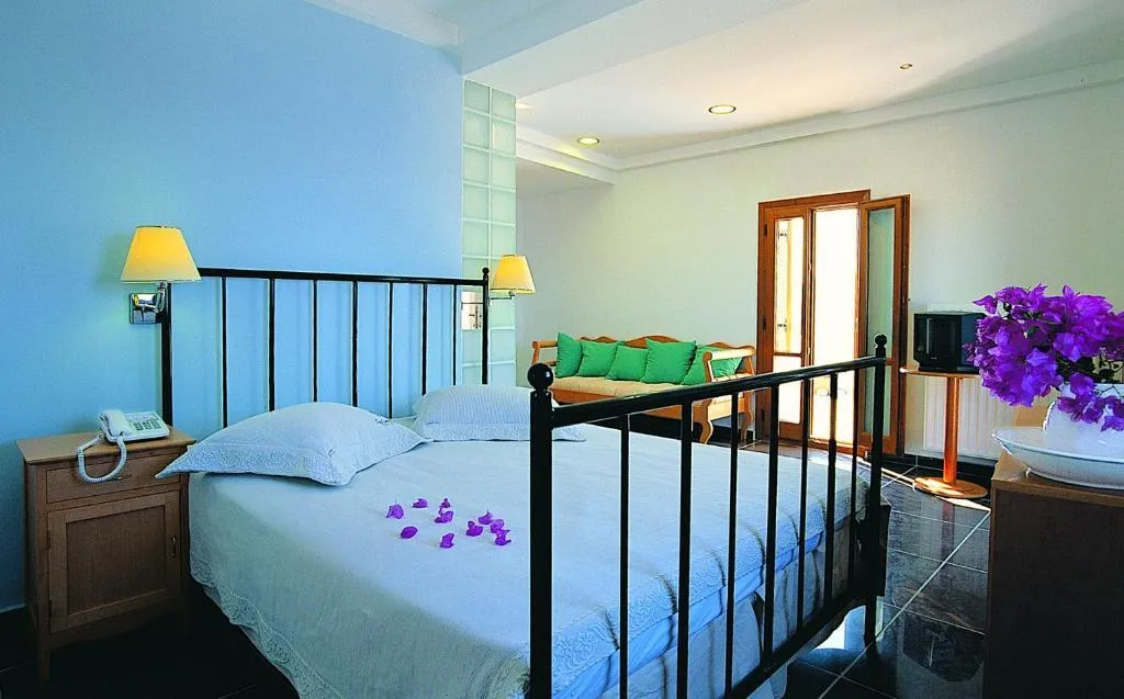 SINGLE SUPERIOR Room, Theoxenia Boutique Hotel, Santorini