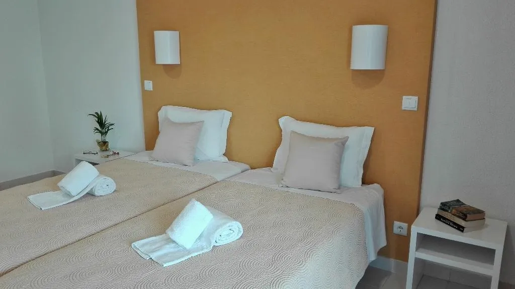 STUDIO SUPERIOR Room, Apartamentos Vale de Carros by Umbral, Algarve
