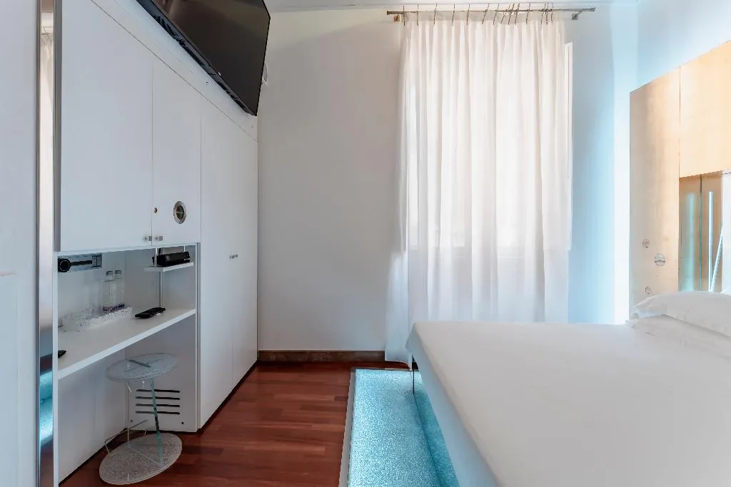 DOUBLE SUPERIOR Room, Hotel Trecento, Rome