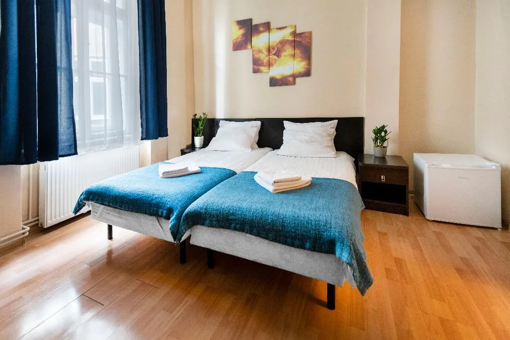 Double or Twin STANDARD Room, Navigator Apartments, Krakow