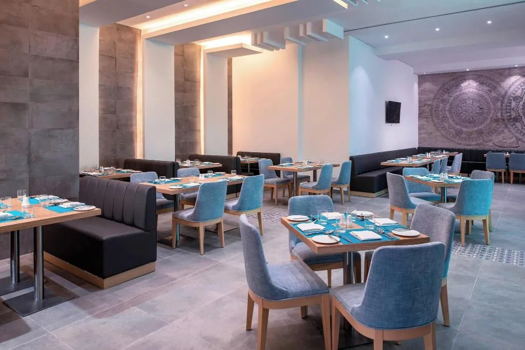Restaurant, Four Points by Sheraton Sharjah, Dubai