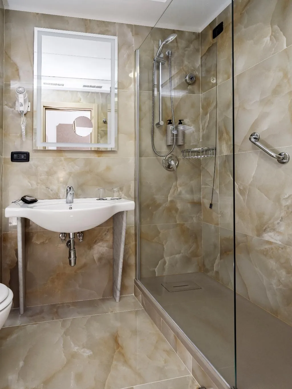 DOUBLE SUPERIOR WITH TERRACE Room, Grand Hotel Tiberio, Rome