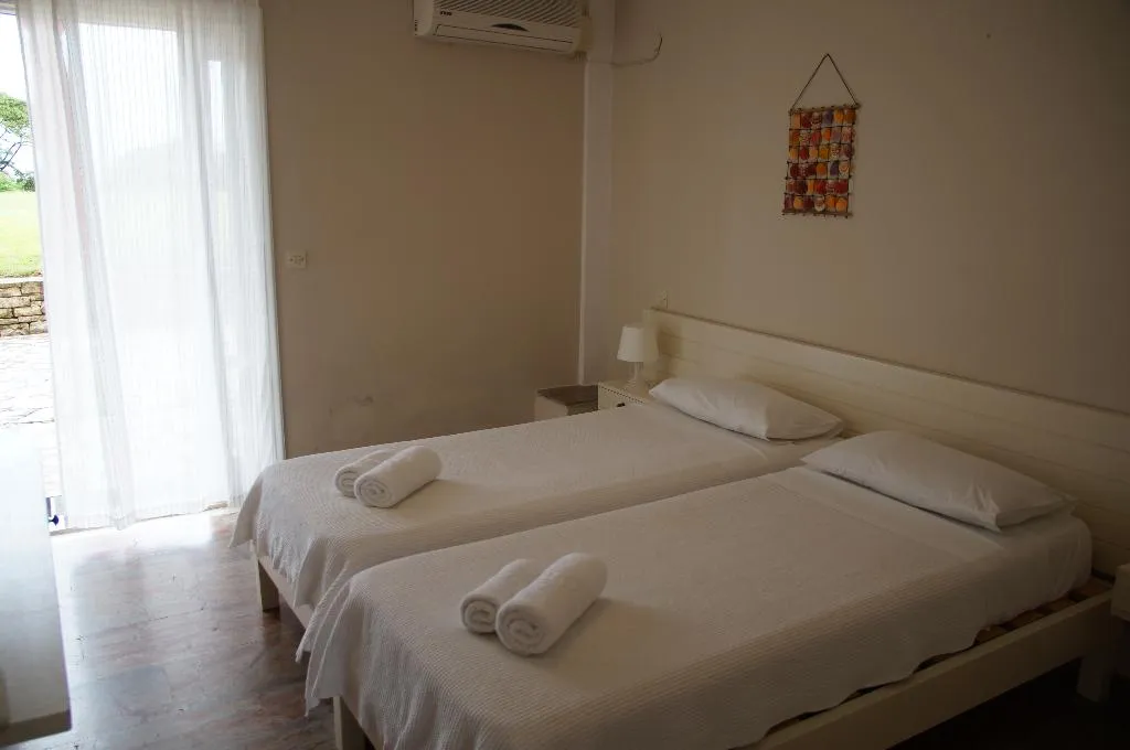APARTMENT GARDEN VIEW ONE BEDROOM Room, Akti Anastasia, Corfu