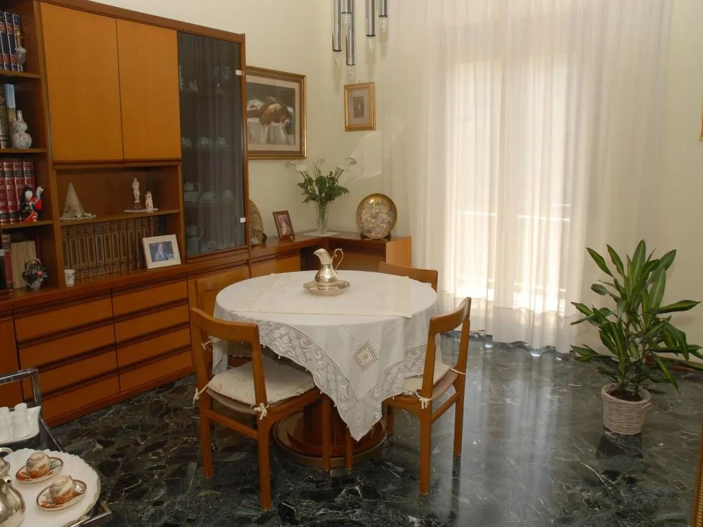Lobby, Casa Rachele, Naples