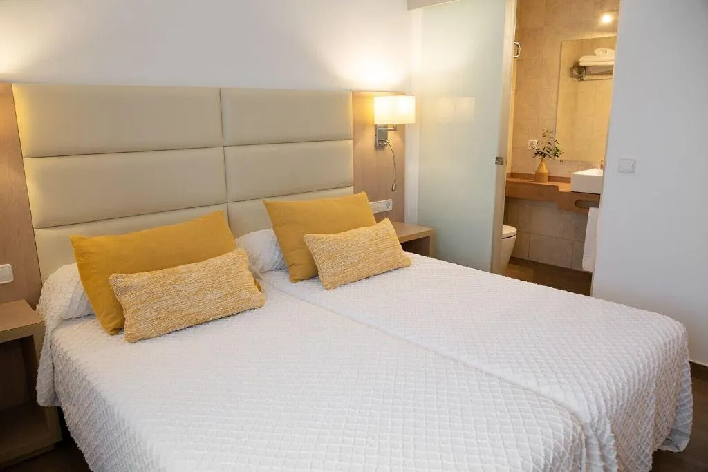 Room, Hostal La Cigüeña, Ibiza