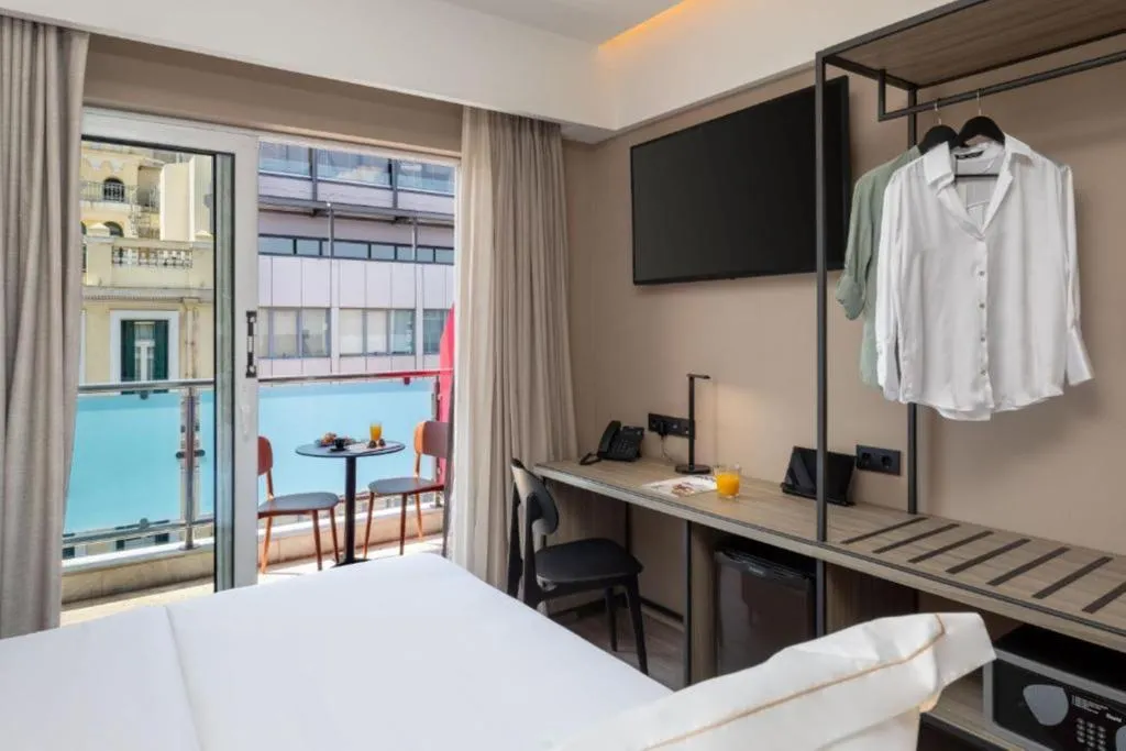 FAMILY ROOM CITY VIEW Room, Casual Kubic Athens, Athens
