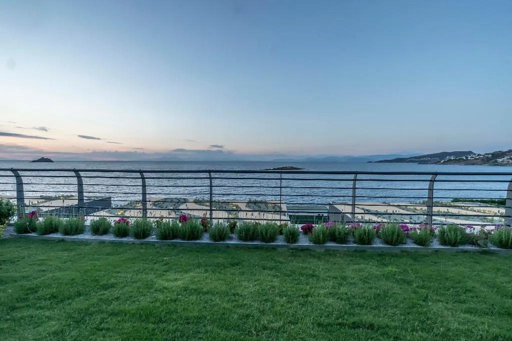 Terrace, Red Rock Hotel & Suites by Selvese, Bodrum