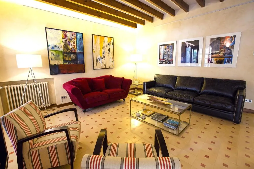 Lobby, D'Es Puig, Majorca