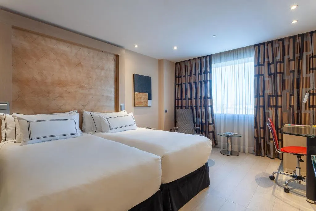 TWIN STANDARD Room, The Level At Meliá Sevilla, Seville