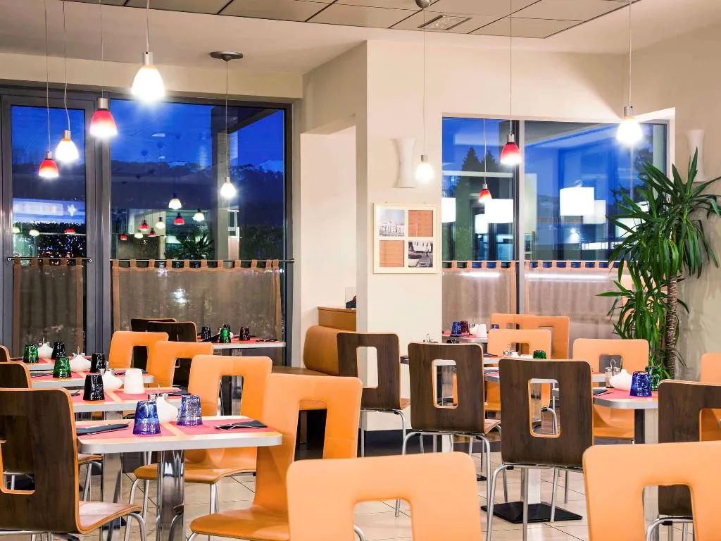 Restaurant, Ibis Como, Milan