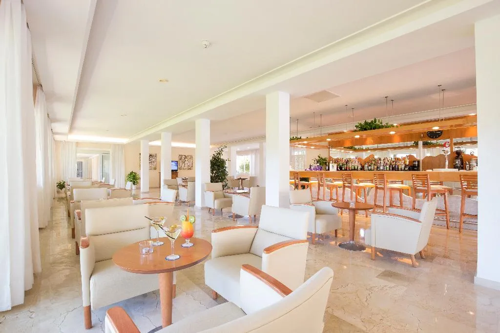 Bar, Canyamel Sunrise Apartments, Majorca