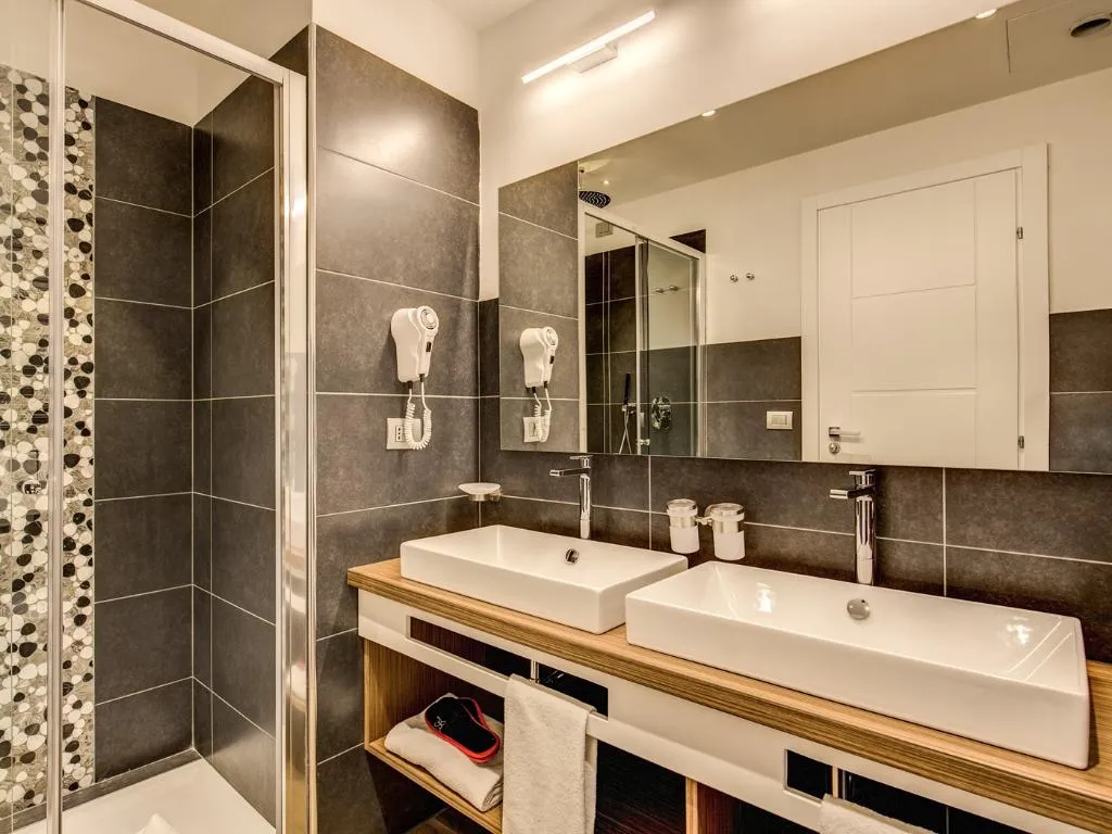 QUADRUPLE SUPERIOR Room, Rome Art Hotel, Rome