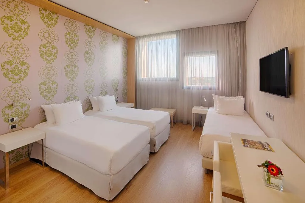TRIPLE STANDARD Room, NH Milano Fiera, Milan