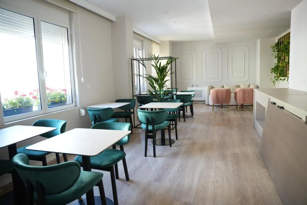 Restaurant, Aquila "d", Durres