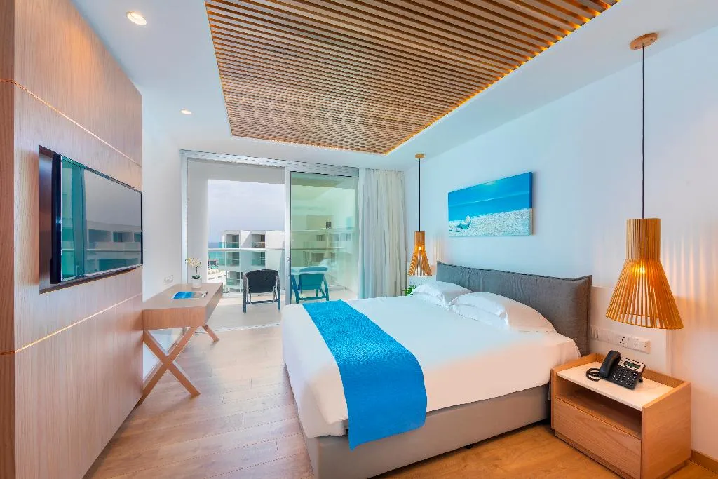 SUITE EXECUTIVE Room, Limanaki Beach, Cyprus
