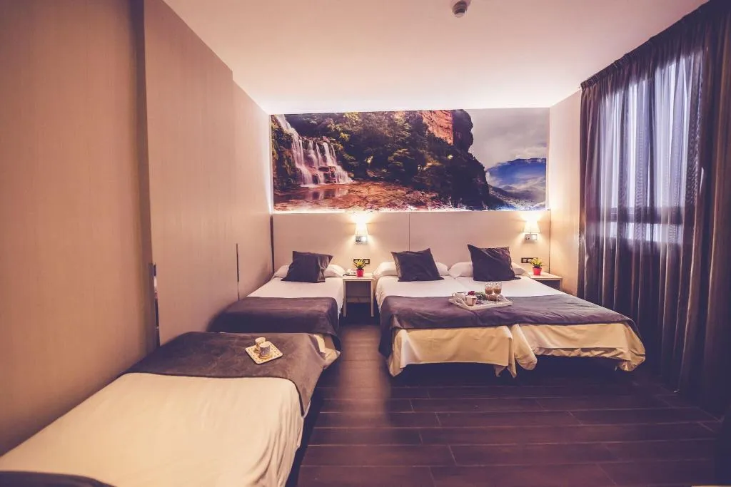 Room, Hostal Prado, Madrid