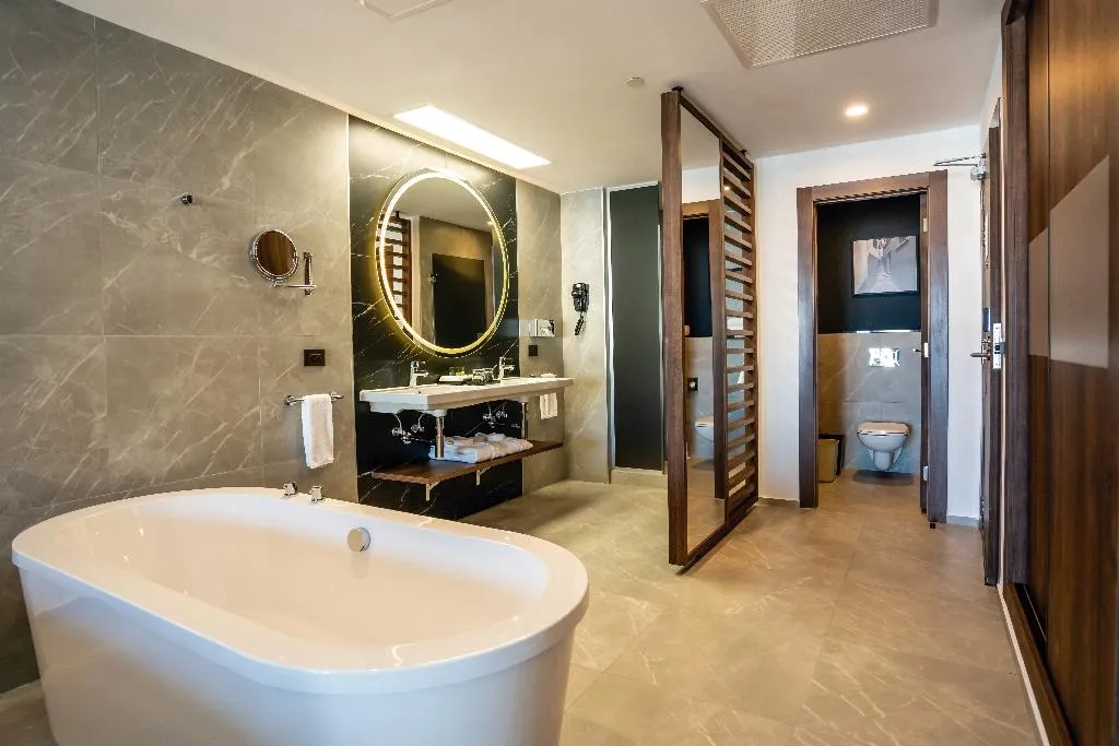 JUNIOR SUITE PARTIAL OCEAN VIEW Room, Riu Palace Kukulkan - Adults Only - All Inclusive, Cancun Area