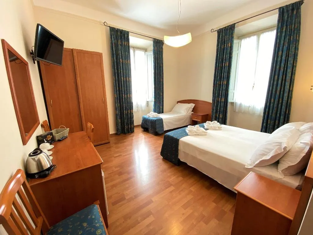 Room, Soggiorno Madrid, Florence