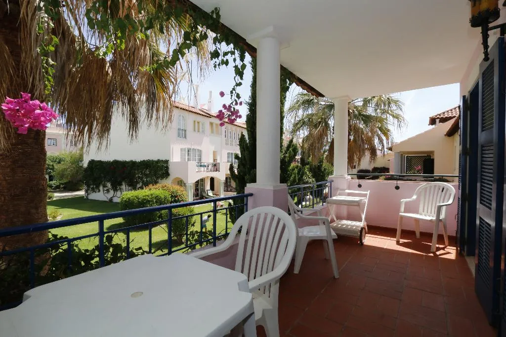 APARTMENT TWO BEDROOMS Room, Apartamentos The Old Village by Village 4u, Algarve