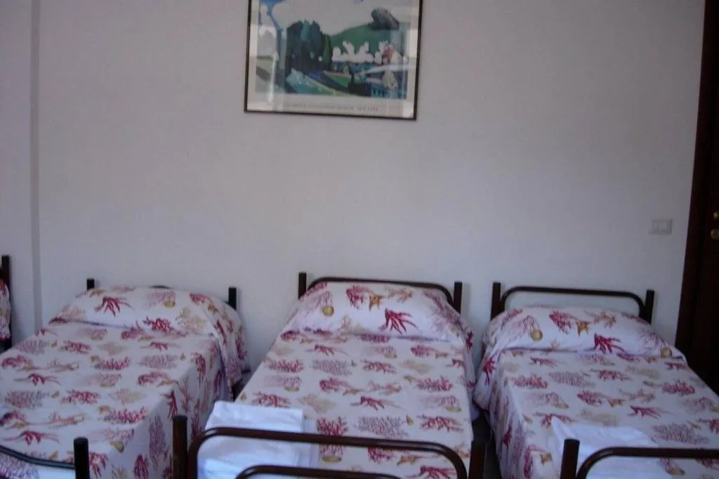Room, Foresteria Roma, Naples