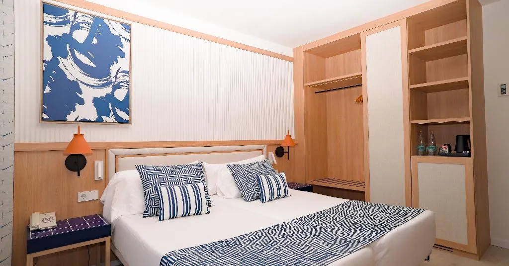 DOUBLE SINGLE USE SUPERIOR WITH TERRACE Room, Isla Mallorca & Spa, Majorca