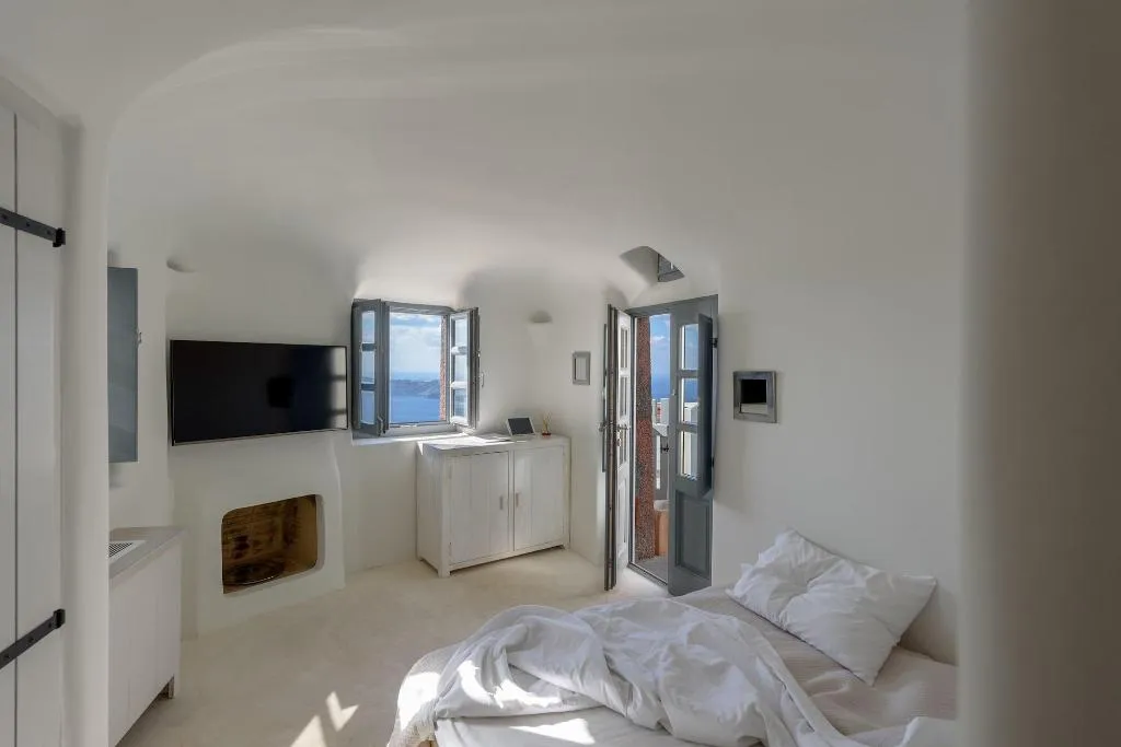 Double or Twin WITH JACUZZI Room, Kapari Natural Resort - member of Unique Lodges Na, Santorini