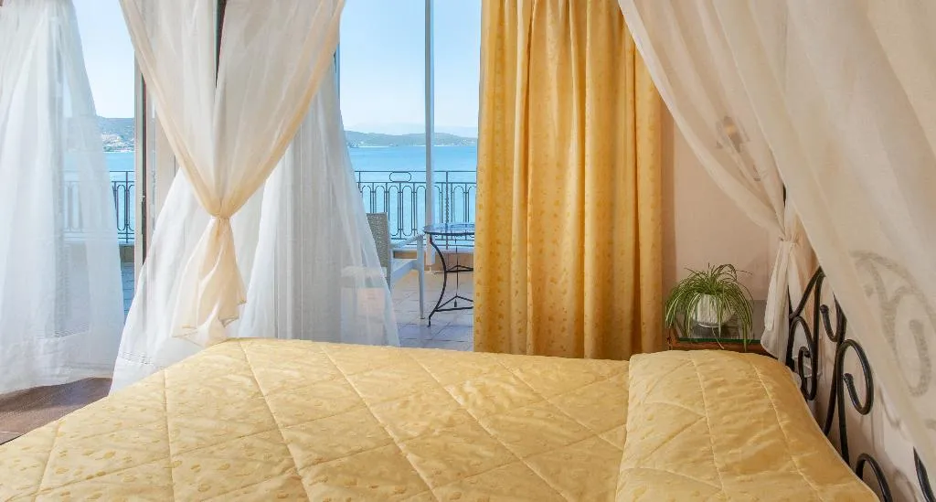 JUNIOR SUITE SEA VIEW Room, Pantheon City Hotel, Athens