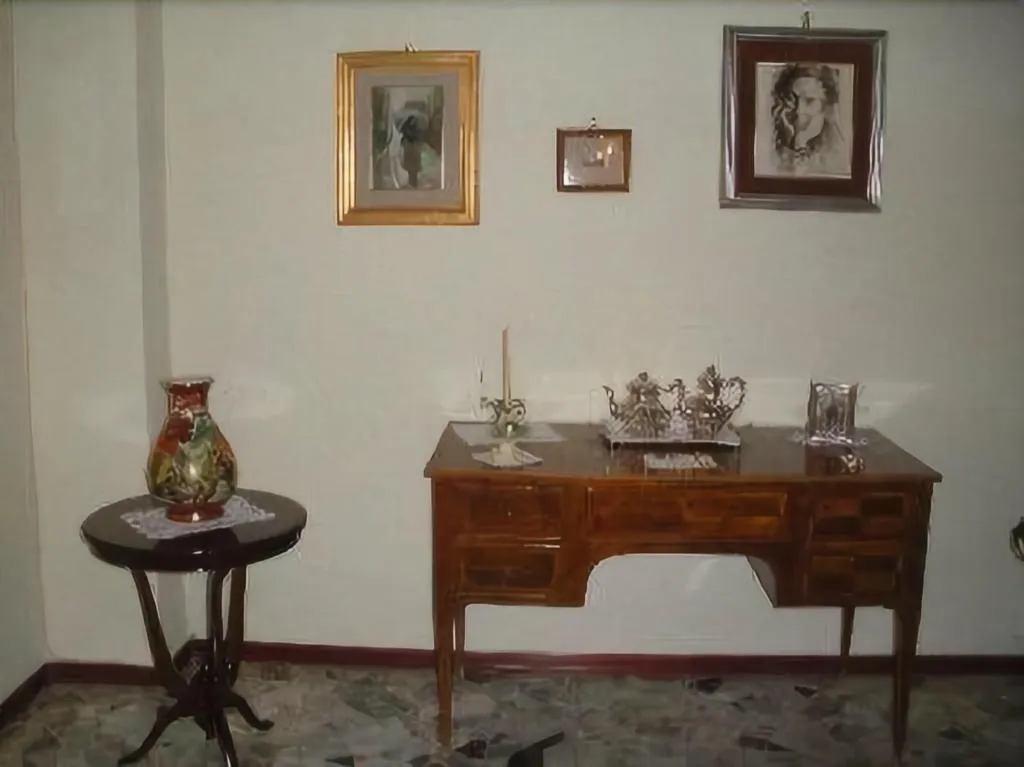 Lobby, Casa Rachele, Naples