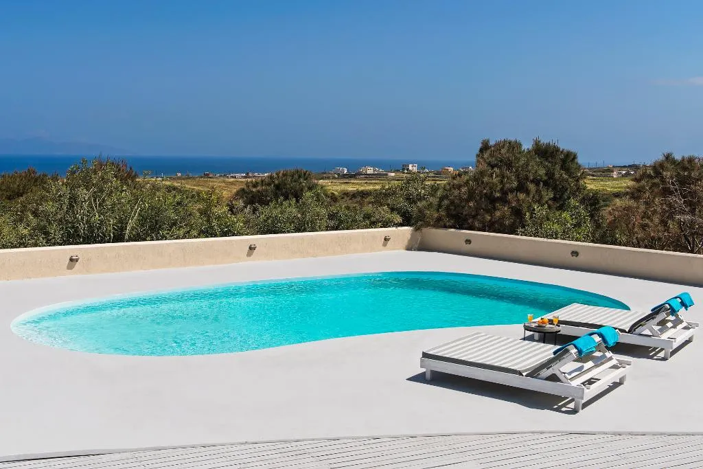 VILLA WITH PRIVATE POOL Room, Sienna Eco Resort, Santorini