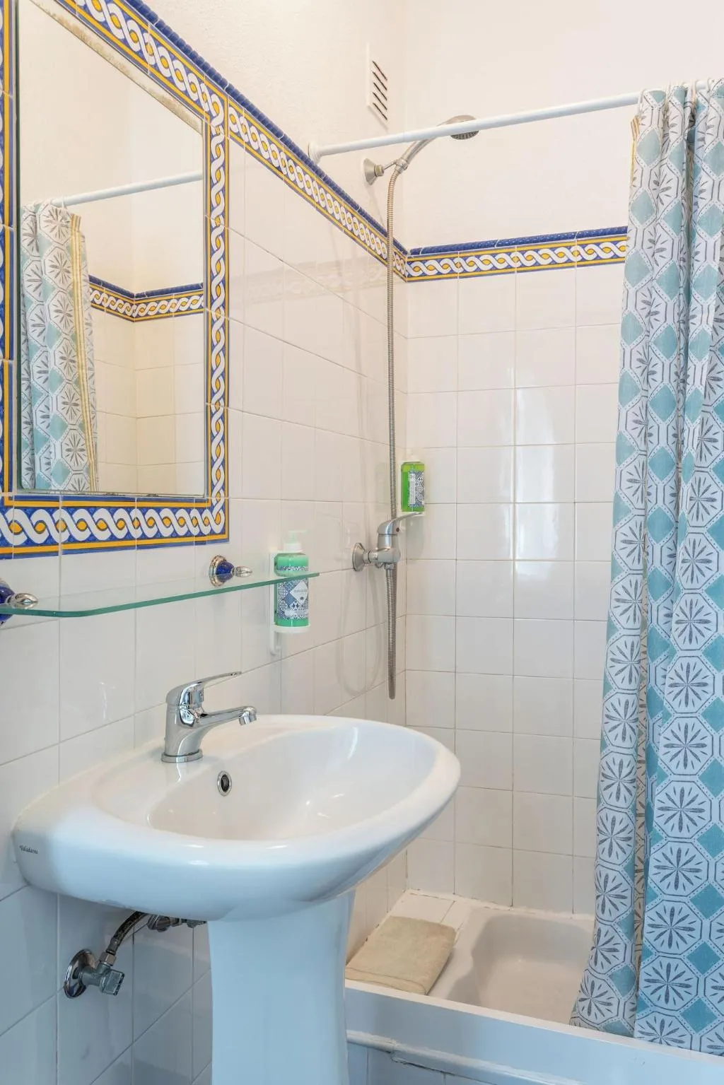 Room, Pension Bicuar, Algarve