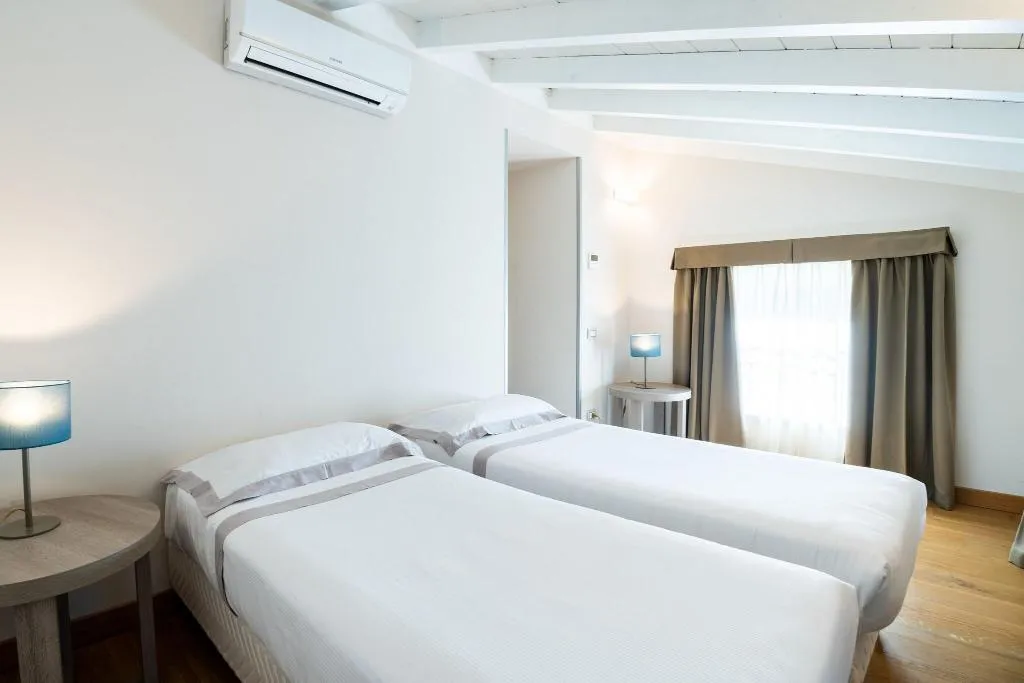 QUADRUPLE DELUXE Room, Albergo Centrale, Milan