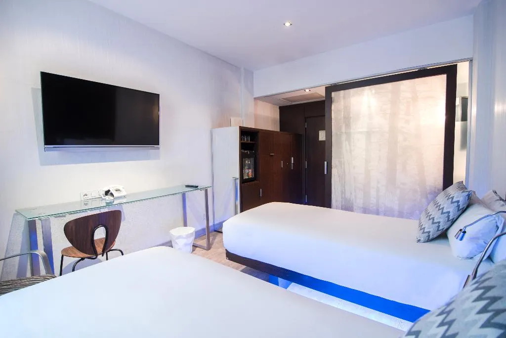 DOUBLE SINGLE USE STANDARD Room, Petit Palace President Castellana, Madrid