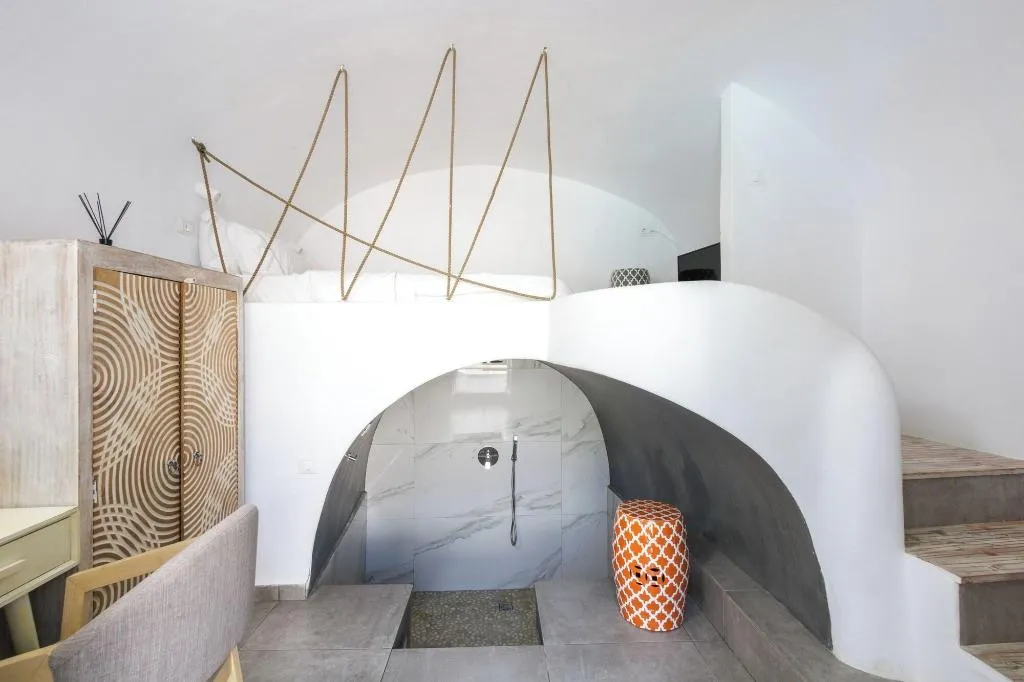 Room, The Museum Project Oia, Santorini