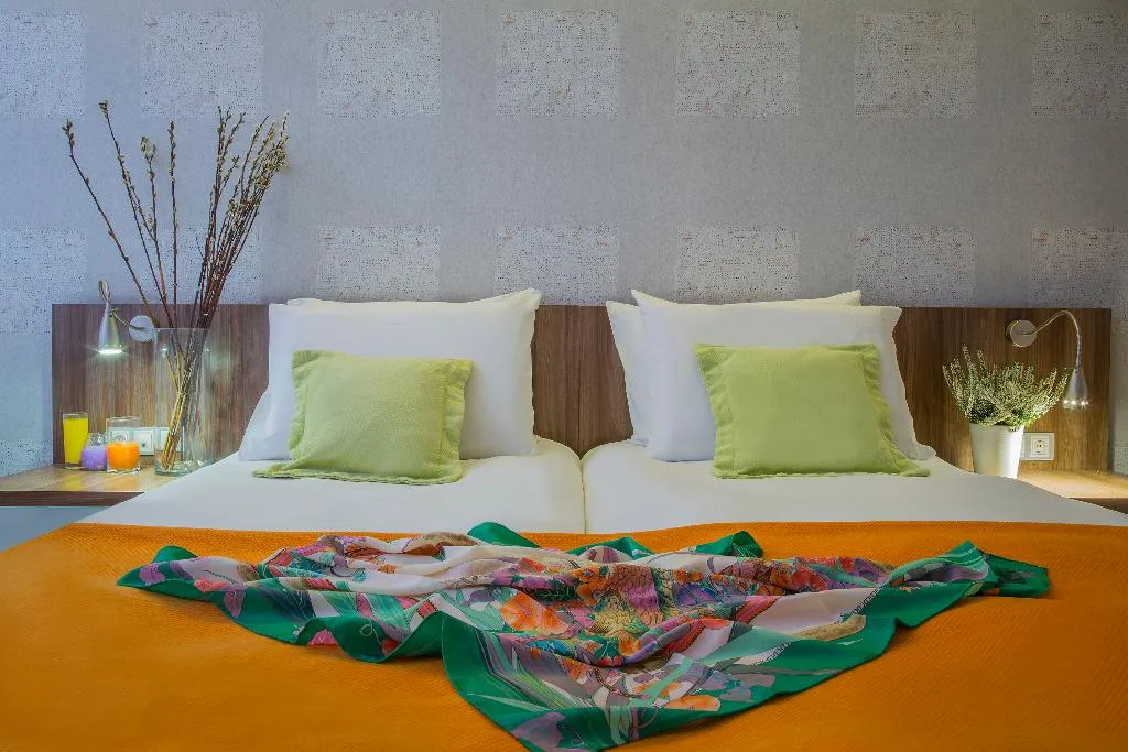 TRIPLE EXECUTIVE Room, Novus Hotel, Athens
