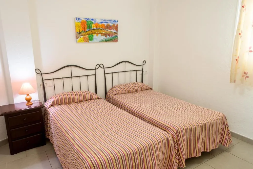 APARTMENT CAPACITY 4 ONE BEDROOM Room, Hamilton Court, Menorca