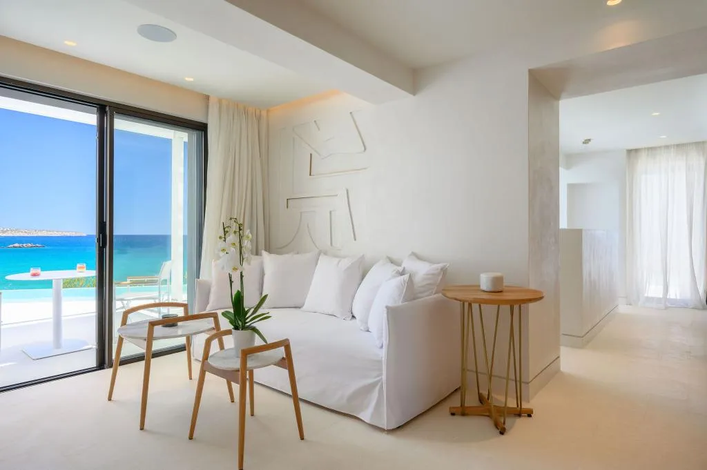 SUITE WITH PRIVATE POOL Room, The Island Concept, Crete