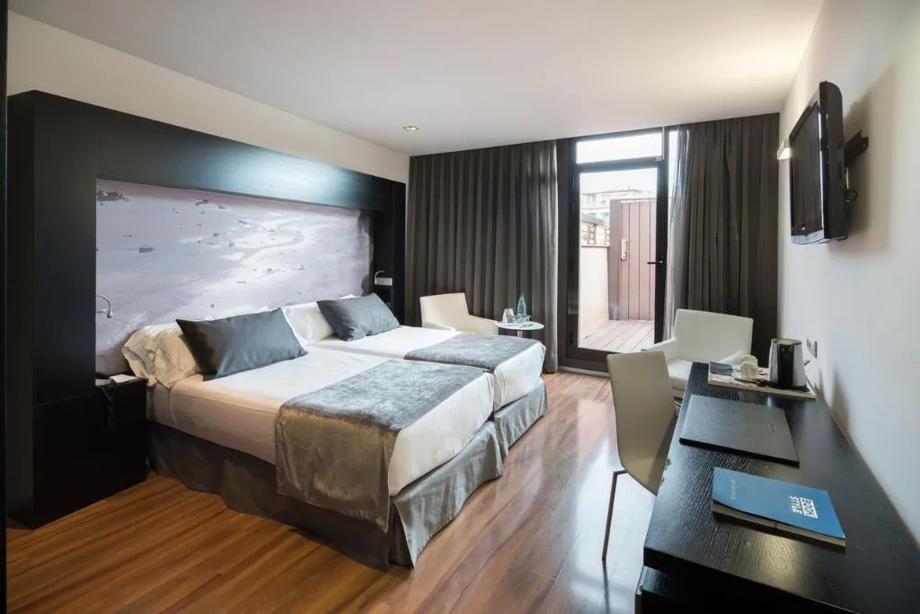 Room, Catalonia Catedral, Barcelona