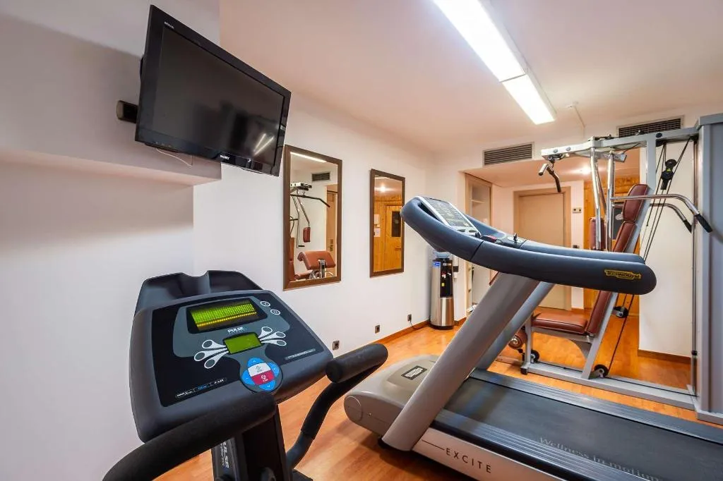 Sports and Entertainment, Intelier Rosa, Valencia