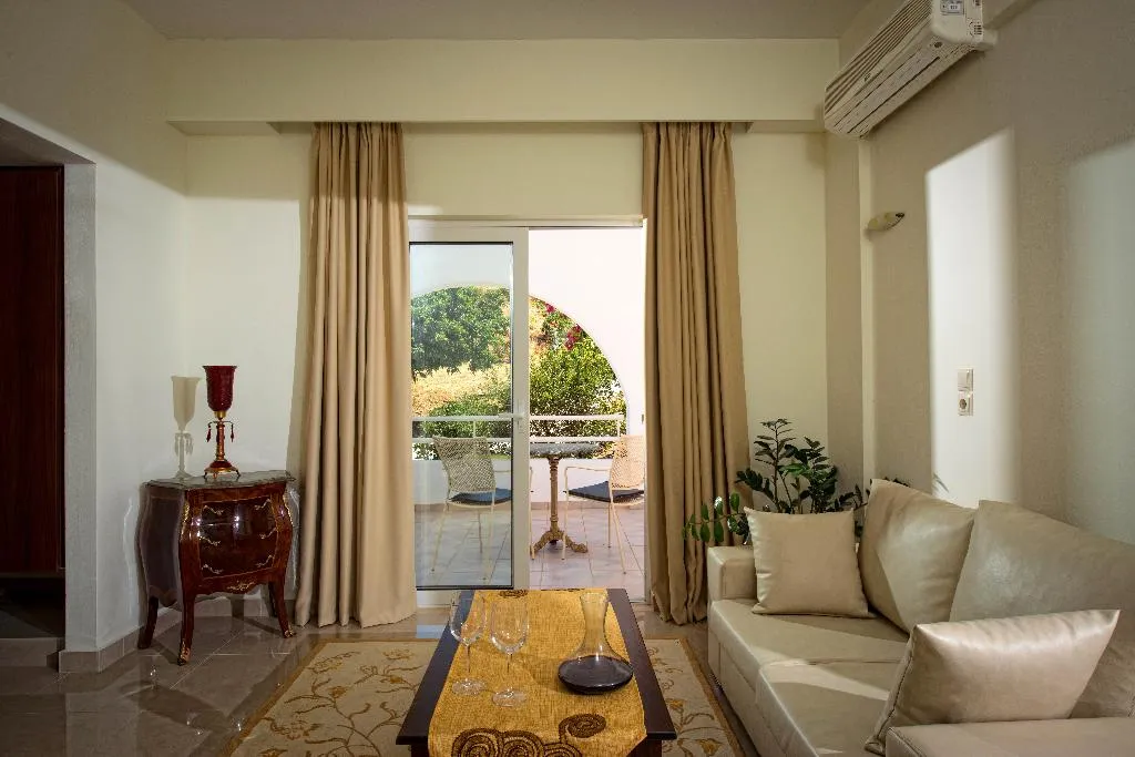 Room, Sunday Life Hotel & Restaurant, Crete