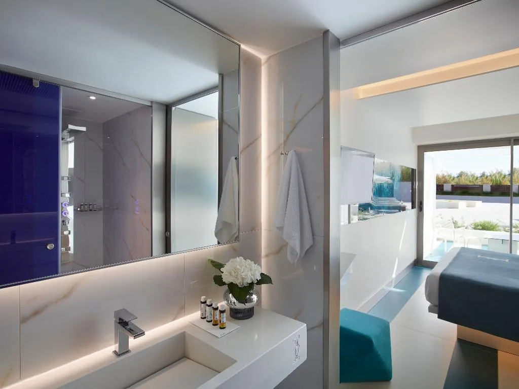 FAMILY ROOM DELUXE LAND VIEW Room, I Resort Beach Hotel and Spa, Crete