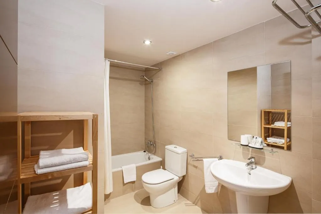 APARTMENT DUPLEX Room, Apartments Masella 1600  Turistics, Costa Brava