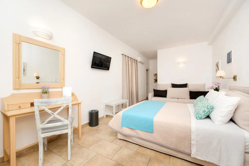 Double or Twin SUPERIOR Room, Mathios Village, Santorini