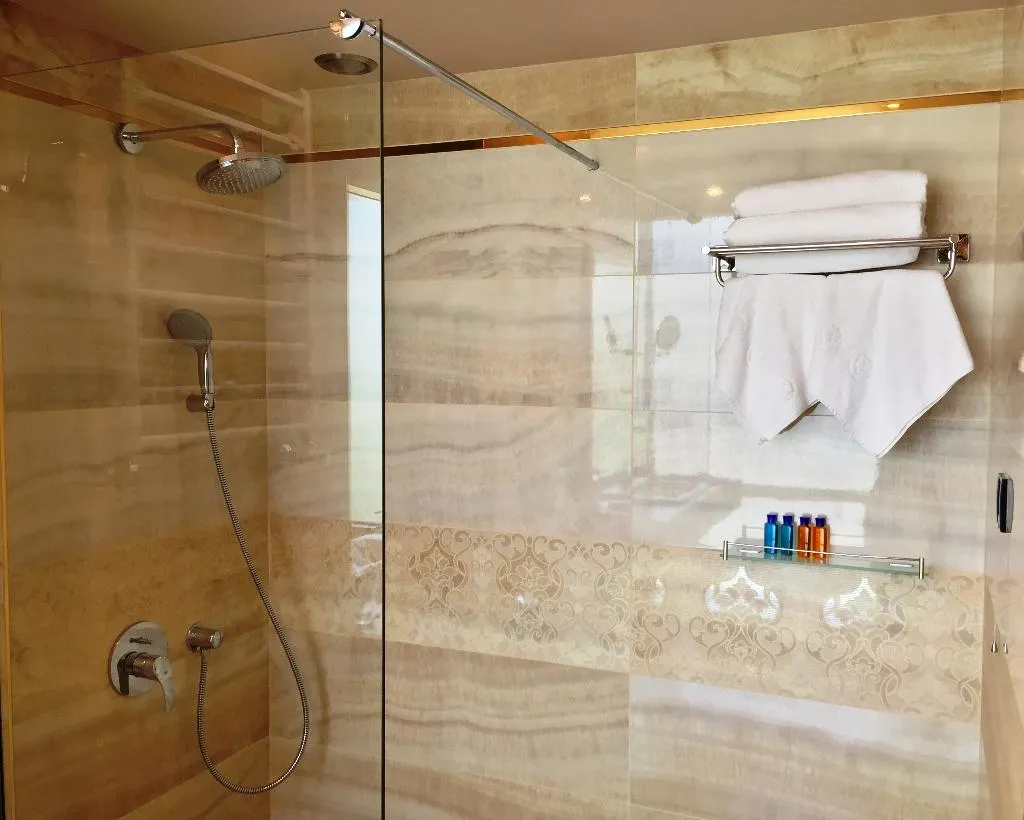 SUITE STANDARD Room, Golden Tulip Varna Hotel, Varna