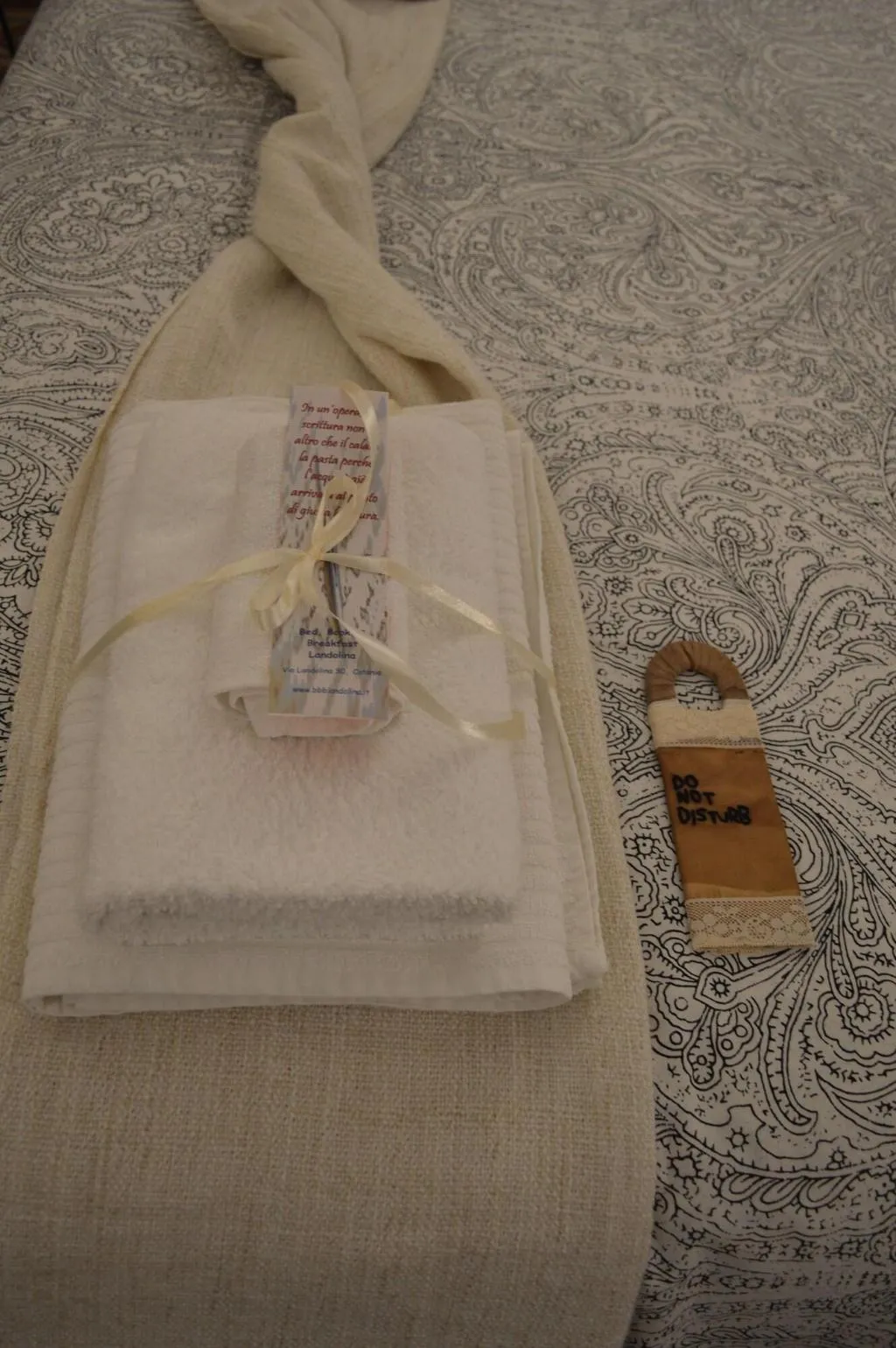 Room, Bed Book & Breakfast Landolina, Catania